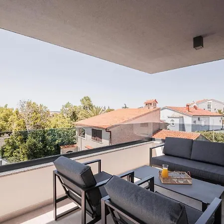 شقة Apartman Patricija *